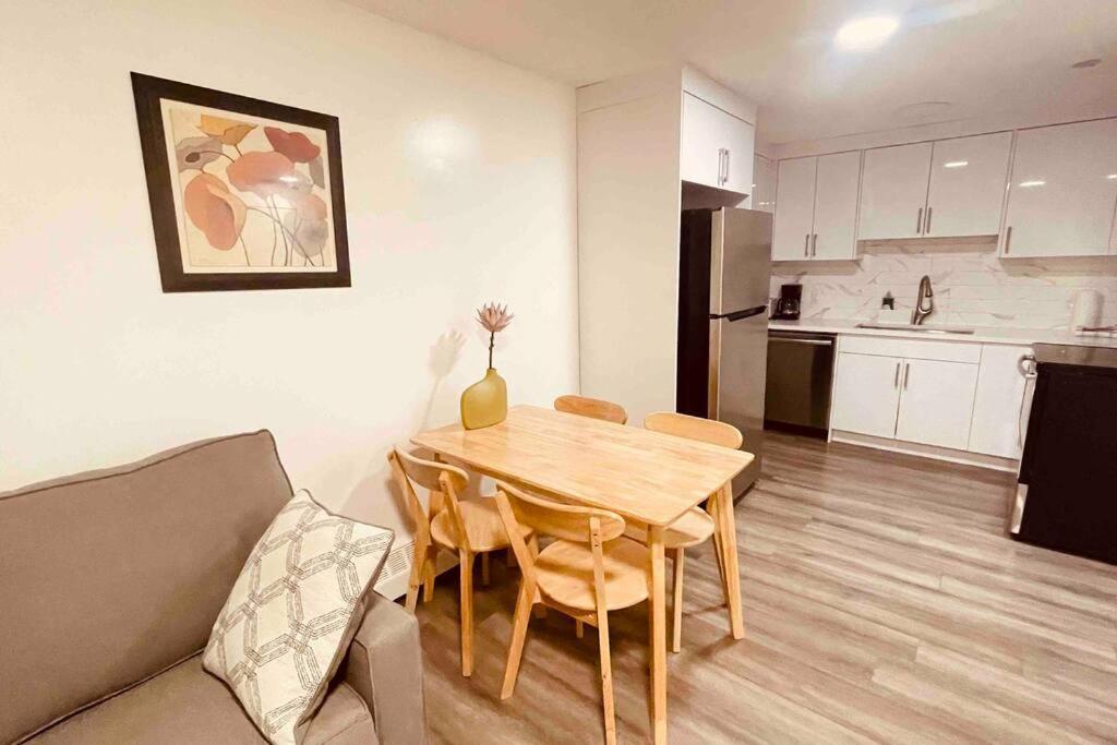דירות קאנמור Unit #201 Cozy Mountain View 1Br In Dt מראה חיצוני תמונה