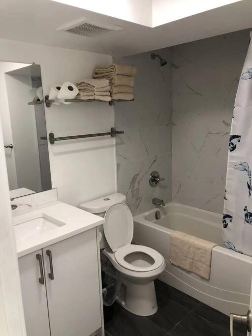 דירות קאנמור Unit #201 Cozy Mountain View 1Br In Dt מראה חיצוני תמונה